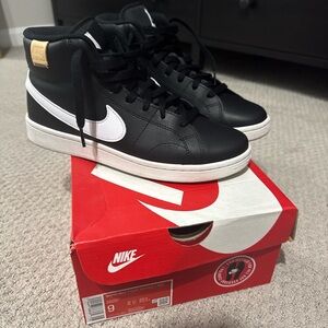 Nike Men's Black and White High-Top Sneakers